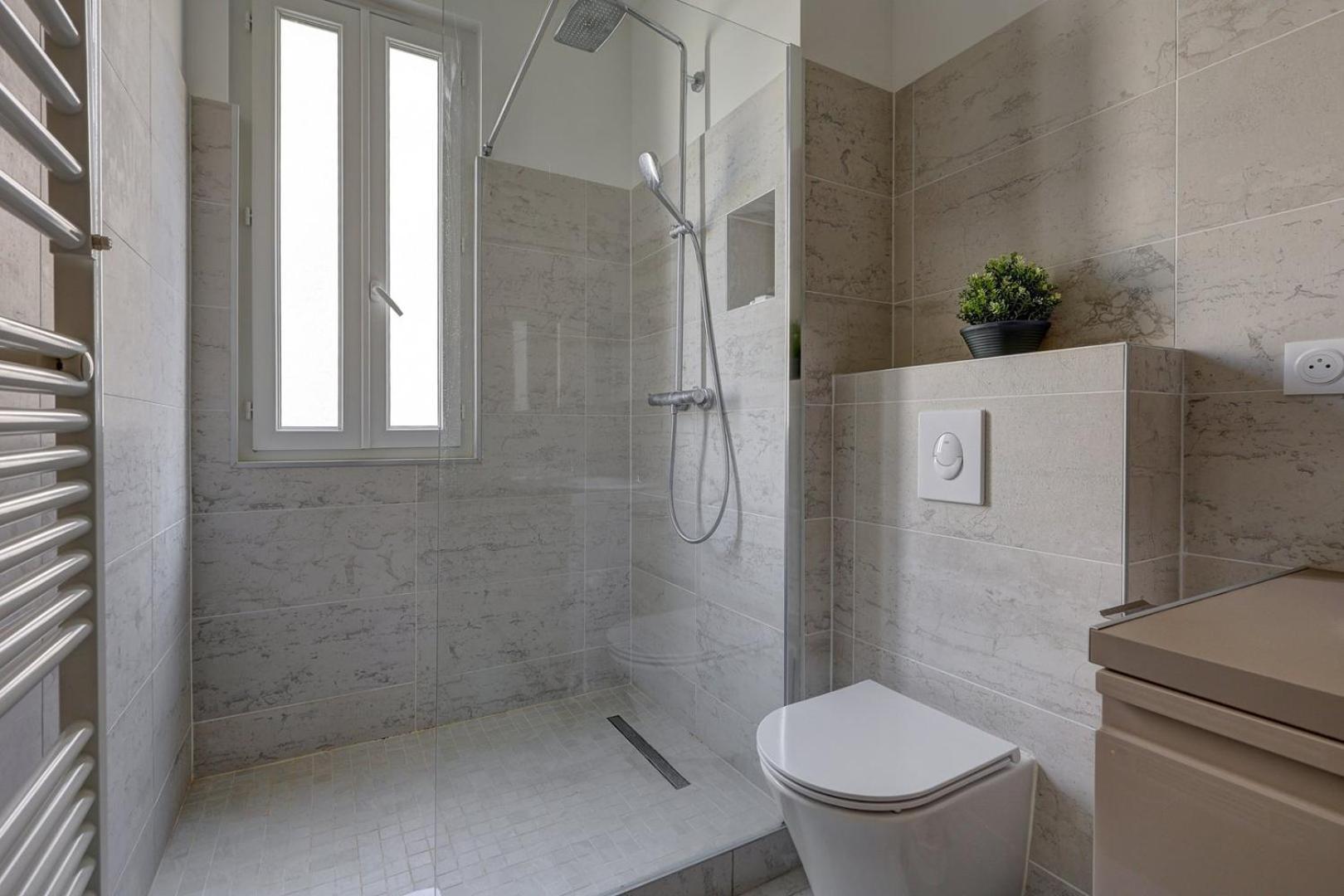 Mericourt Suite, Place De La Republique * Parijs